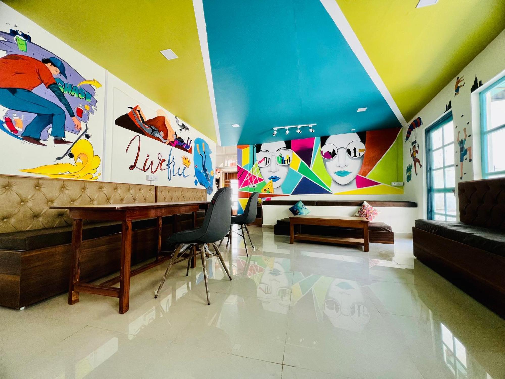 Live Free Hostel, Mcleodganj McLeod Gandzs Kültér fotó