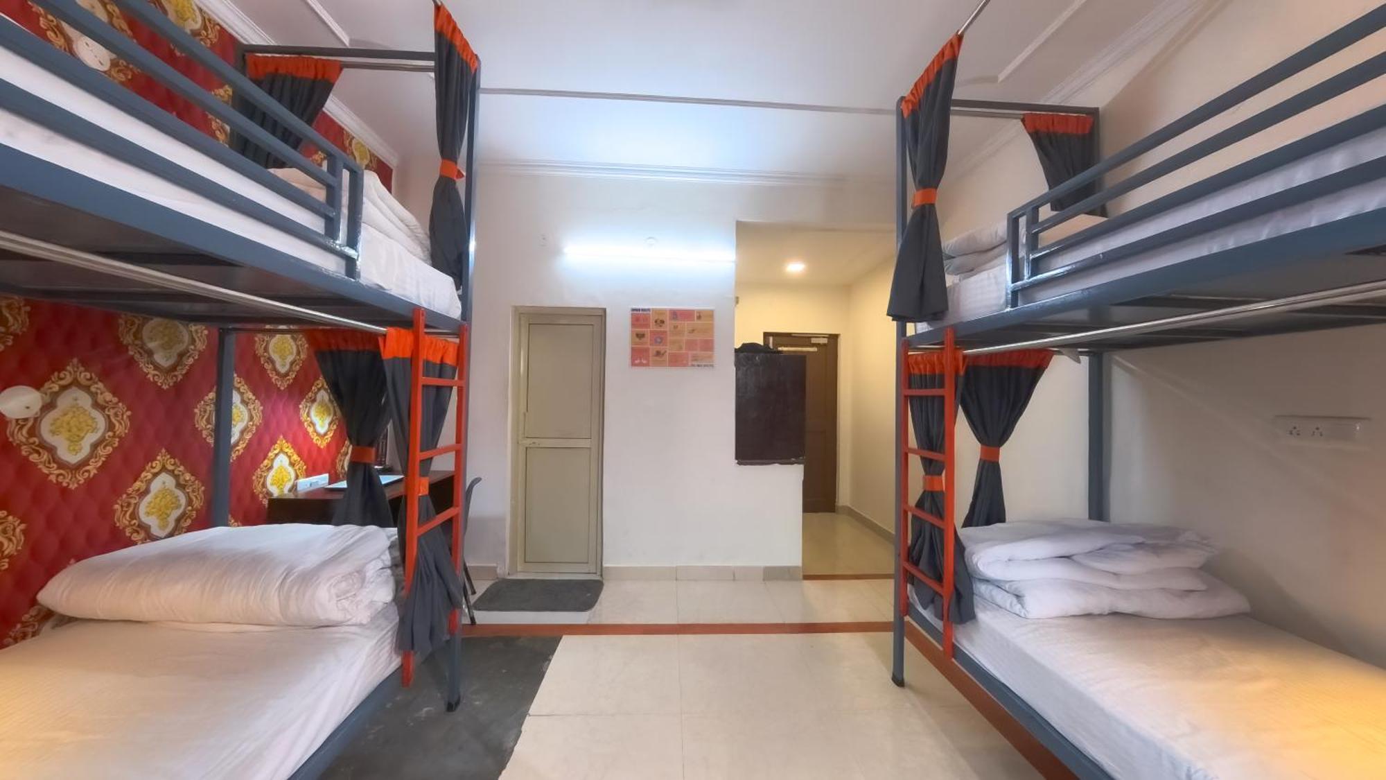 Live Free Hostel, Mcleodganj McLeod Gandzs Kültér fotó